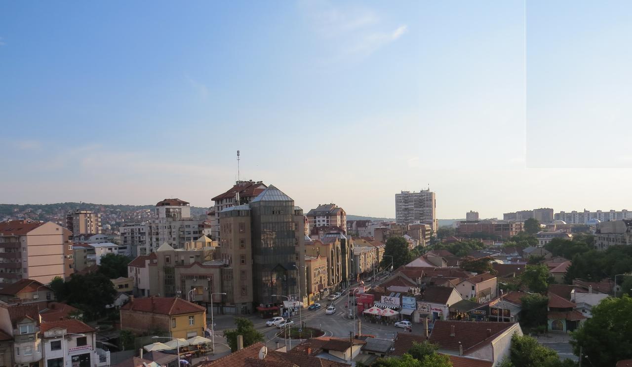 Grey Apartment Ni Exterior foto